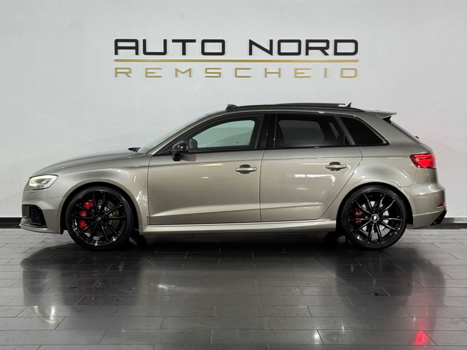 Audi RS3 foto 12