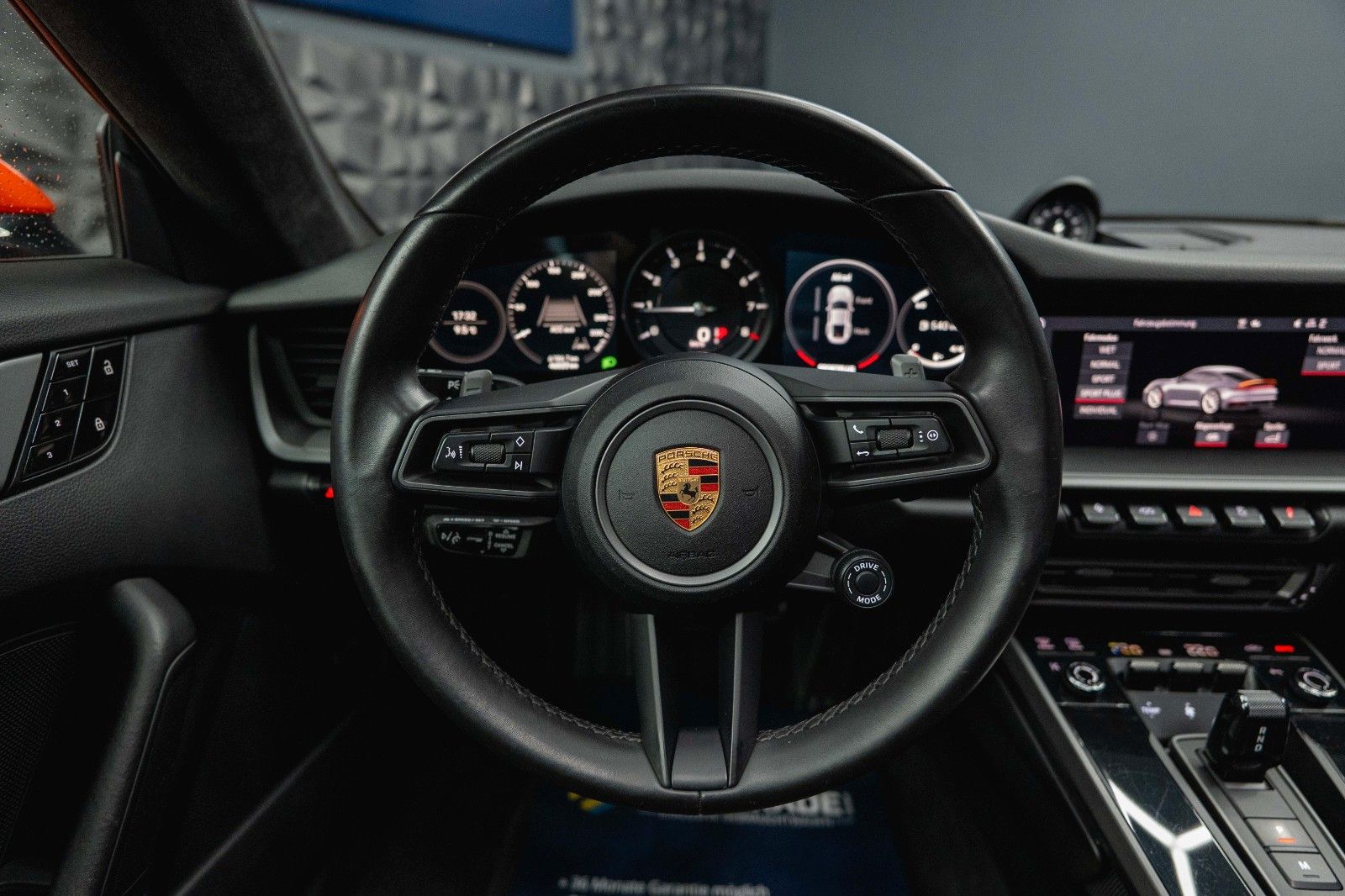 Fahrzeugabbildung Porsche 992 911 Carrera 4 S TECHART AKRAPOVIC 111 Punkte