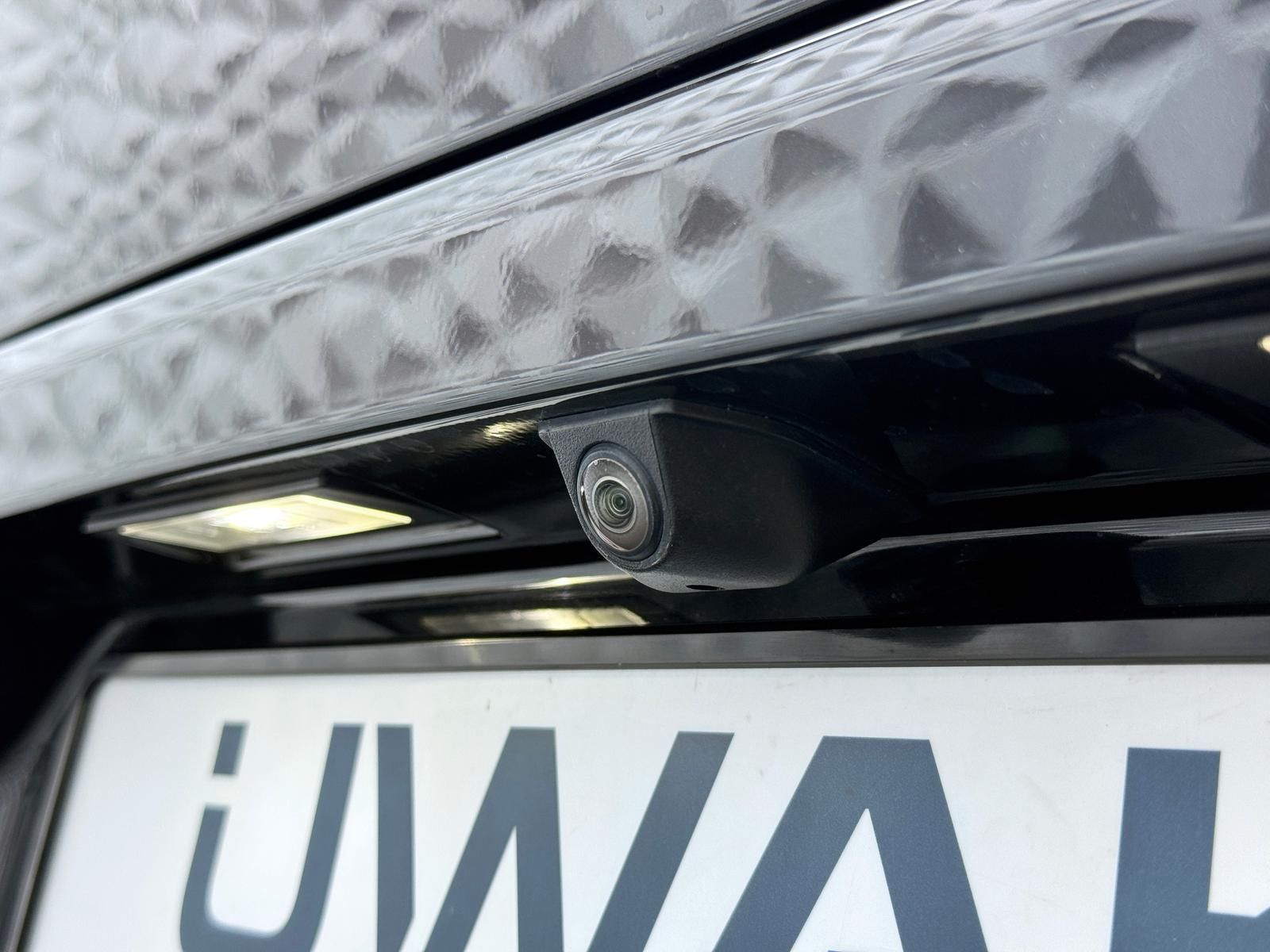 Fahrzeugabbildung BMW COMPETITION/KLAPPEN-AGA/H&K/ACC/AHK/HUD/KEYL/21"