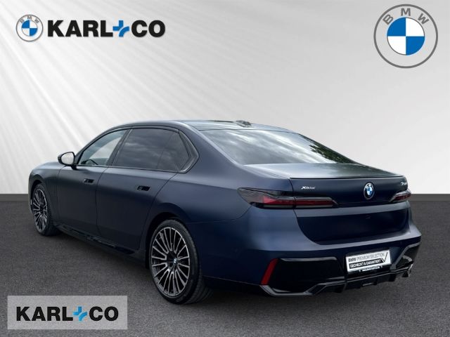 BMW 750 e M-SportPRO TV Kristalscheinwerfer SKYLoung imagem 3