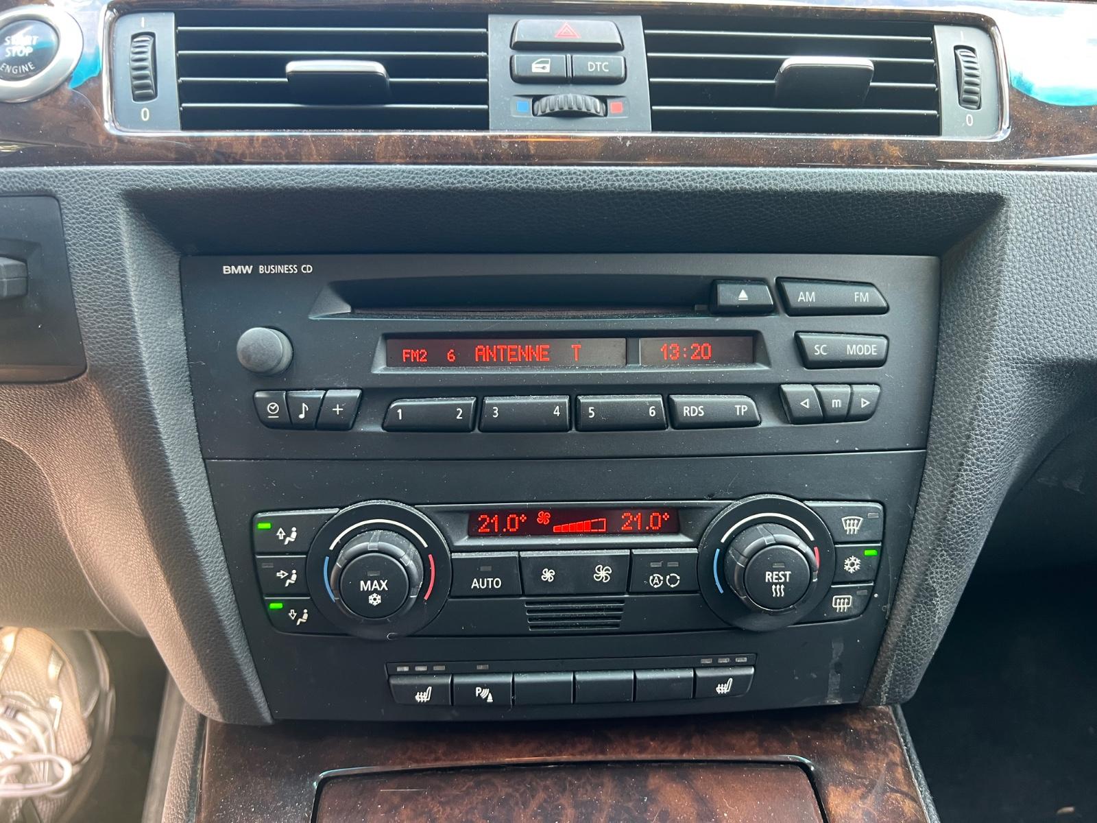 BMW 320 2006 — photo 18