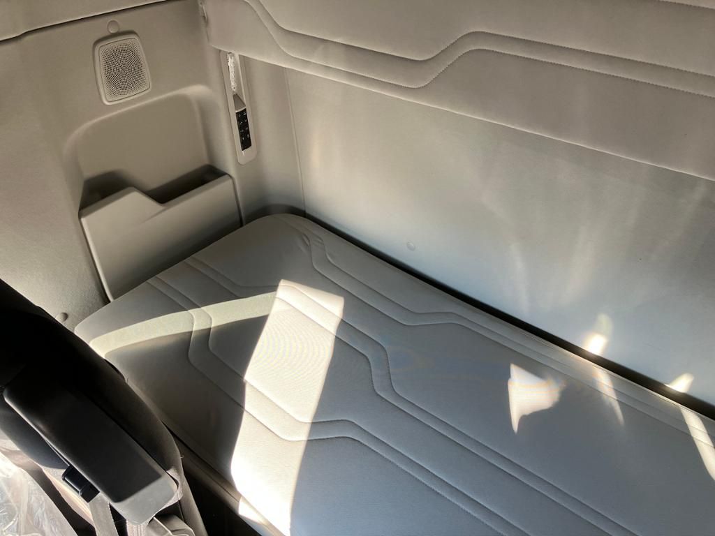 Fahrzeugabbildung Ford F-MAX LL LUX LED, Intarder, 980mm Aufsattelhöhe