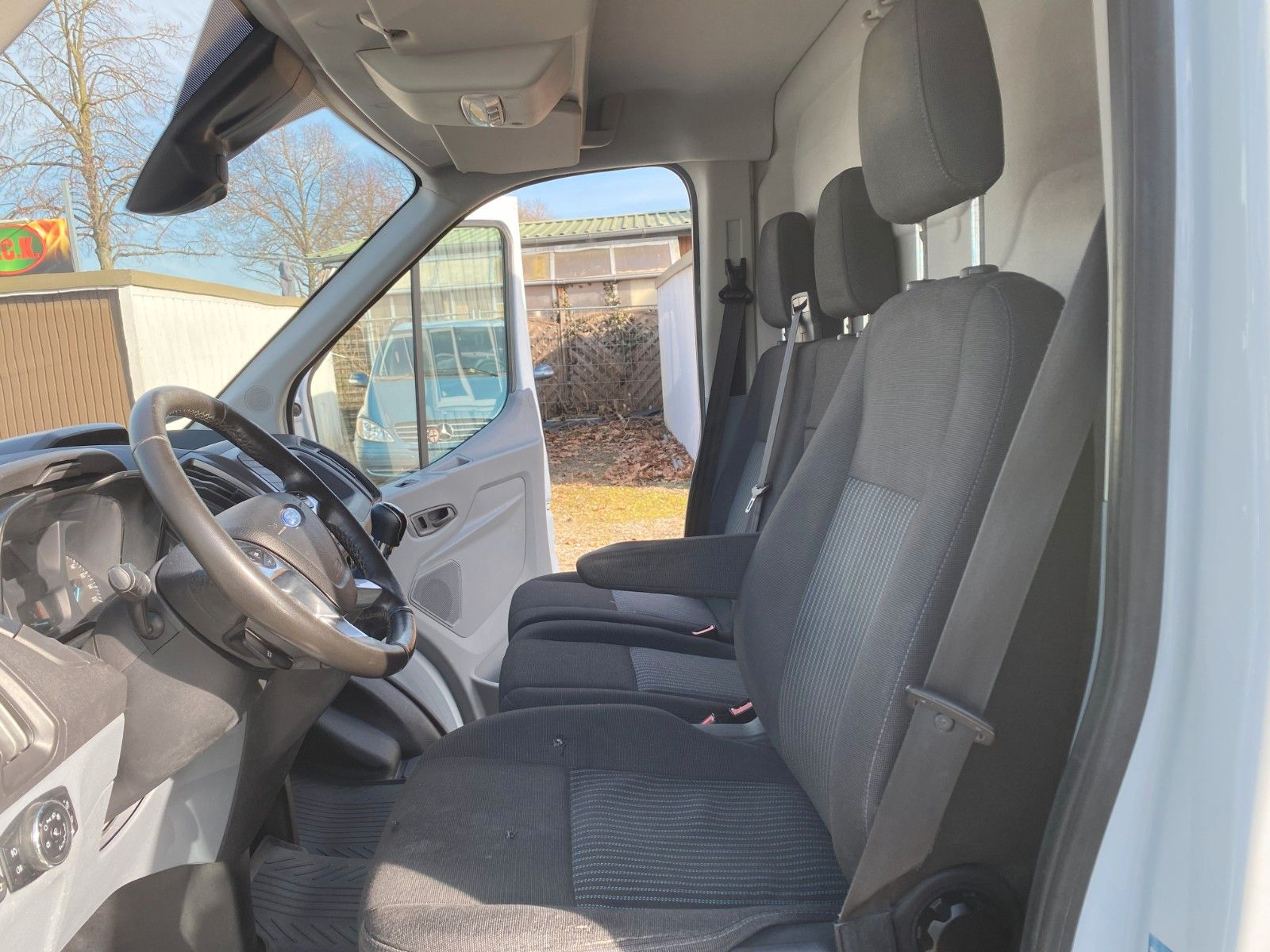 Fahrzeugabbildung Ford Transit Kasten 350 L3 Trend,AHK,STH,1Hd,Regale