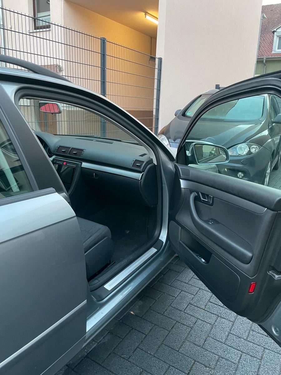 Audi A4 2007 — photo 12