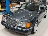 Mercedes-Benz Mercedes Benz 124, E300, Oldtimer - gebrauchte Mercedes-Benz E 300 aus dem Jahr 1990