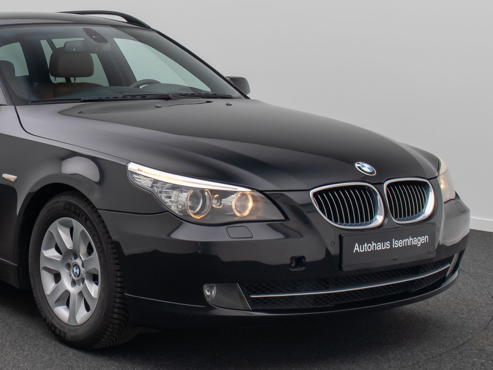 Fahrzeugabbildung BMW 525d Tempomat PDC Xenon NaviPro AHK Lordos HUD