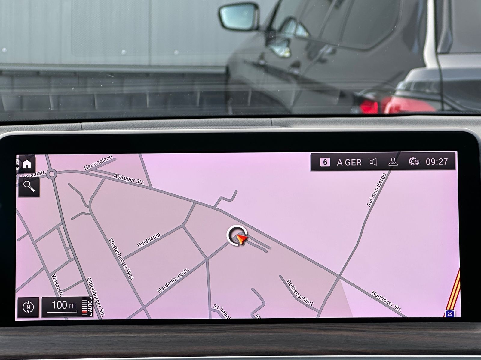 Fahrzeugabbildung BMW iX3 Impressive M-Sport NAV+LED+PANO+AHK+HUD+20ZO