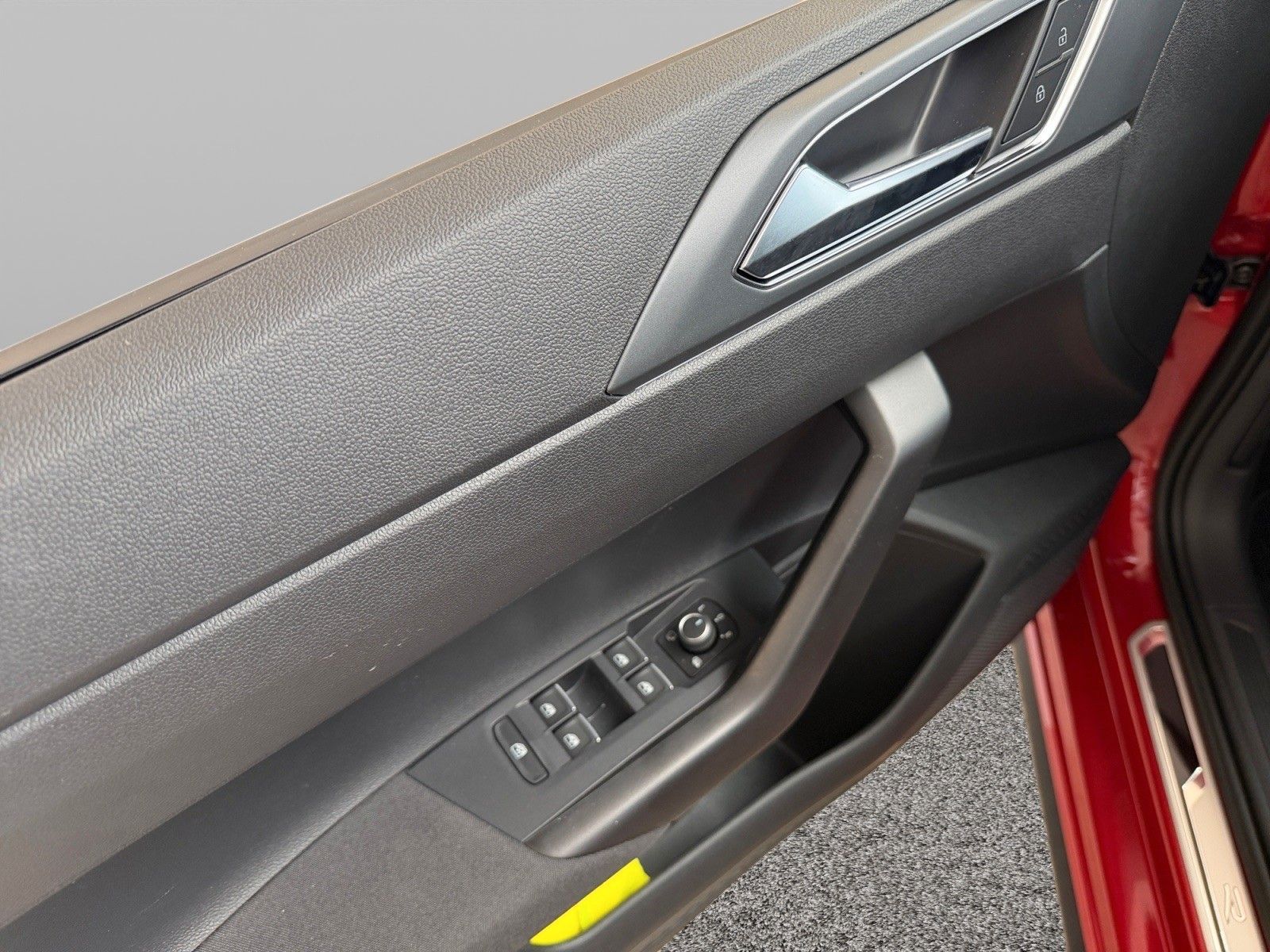 Fahrzeugabbildung Volkswagen Polo 1.0 TSI DSG R-Line ACC, Climatronic, Kamera