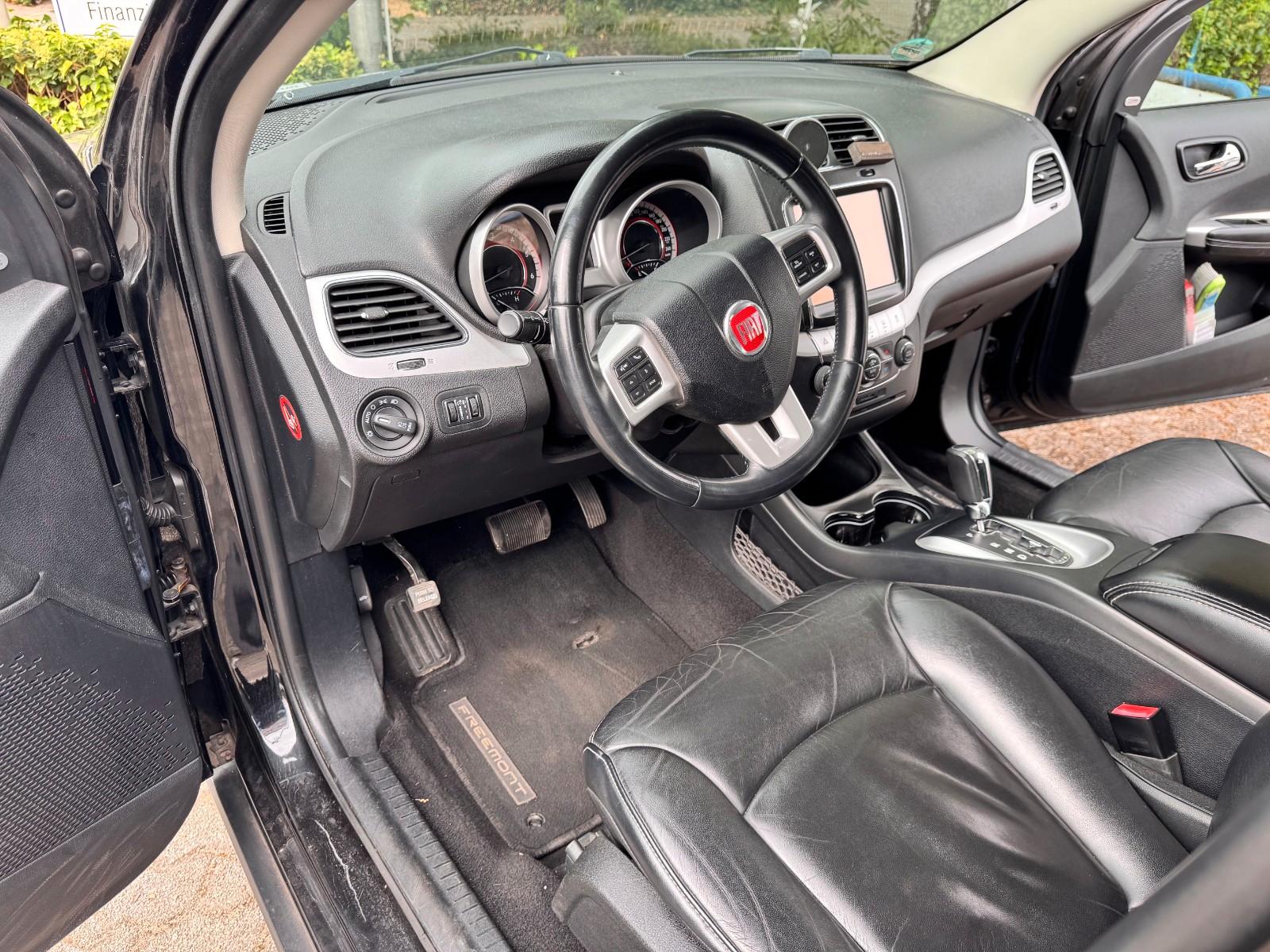Fiat Freemont Black Code