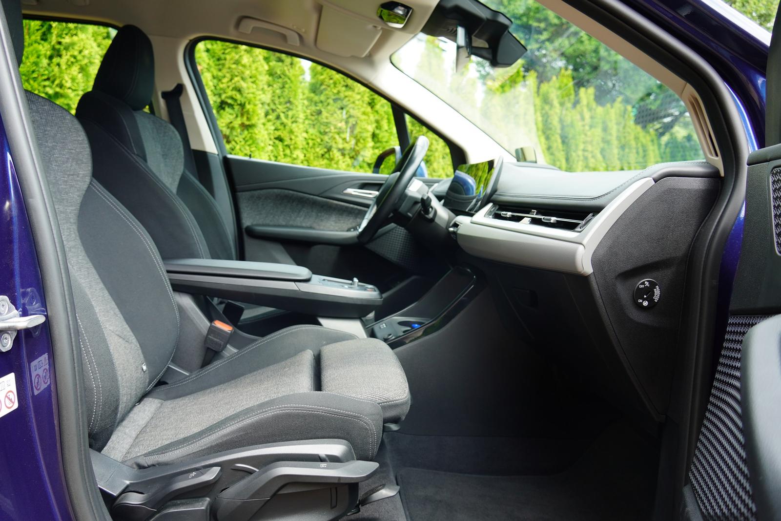 BMW 218 d Active Tourer LED Navi Head-Up 360° Kamera, миниатюра 29