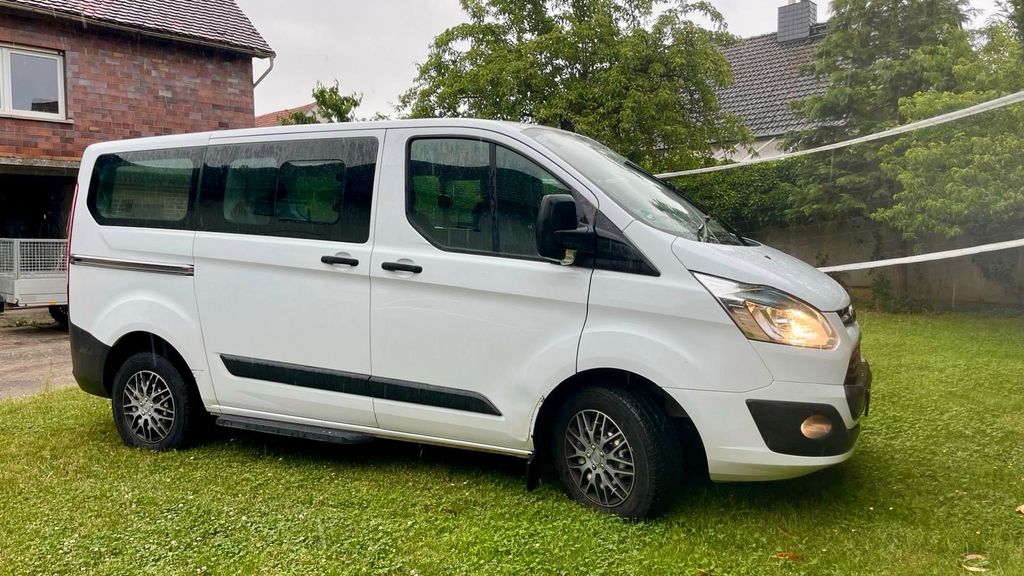 Image of Ford Tourneo