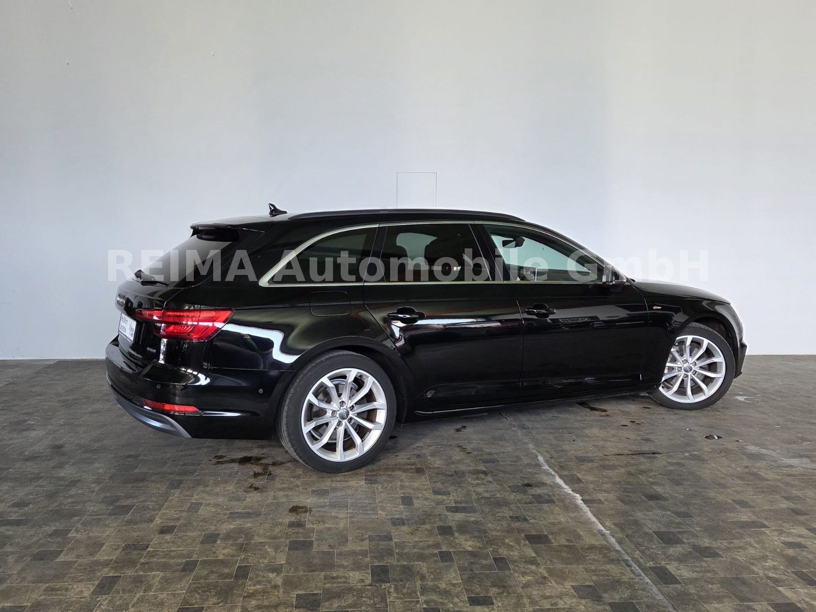 Fahrzeugabbildung Audi A4 3,0 TDi Avant quattro S-Line, Pano, LED, ACC