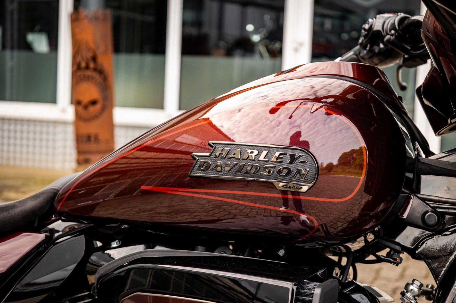 Fahrzeugabbildung Harley-Davidson CVO Street Glide FLHXSE 121 Cui - Jekill & Hyde