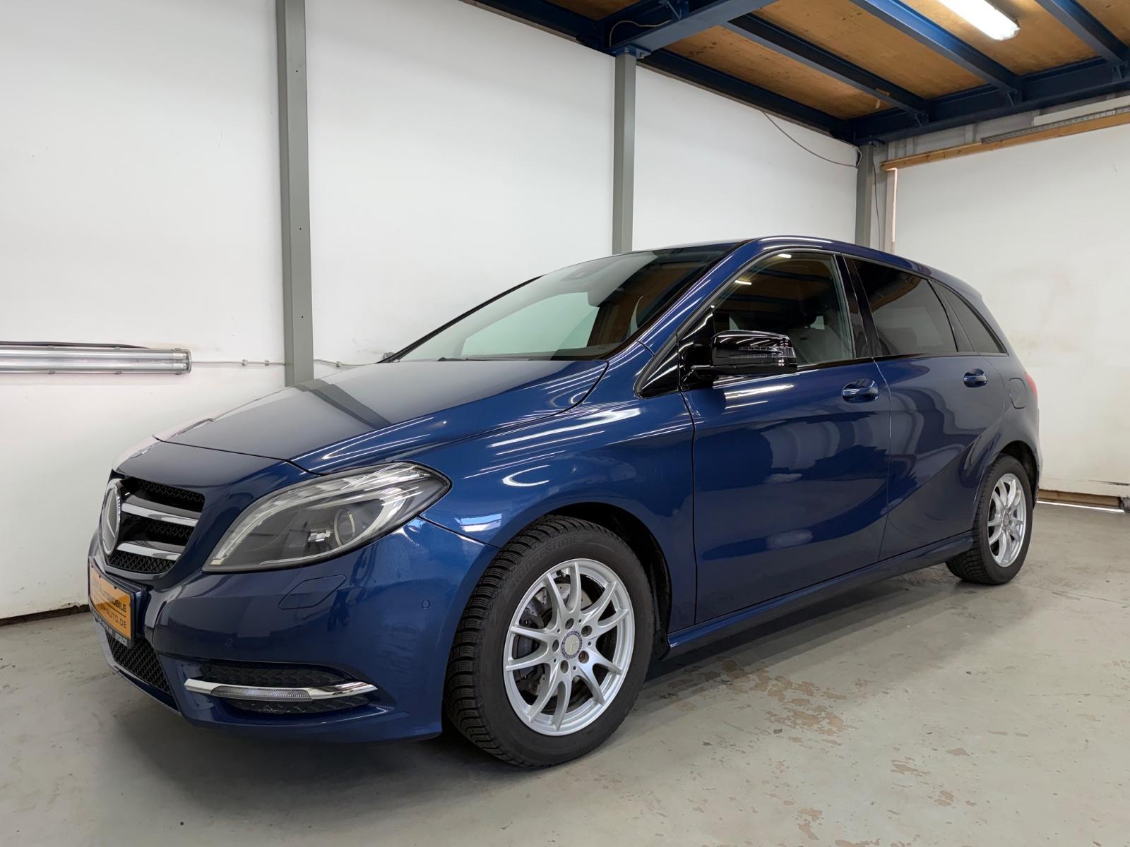 Mercedes-Benz B 200 BlueEFFICIENCY DCT XENON NAVI LEDER