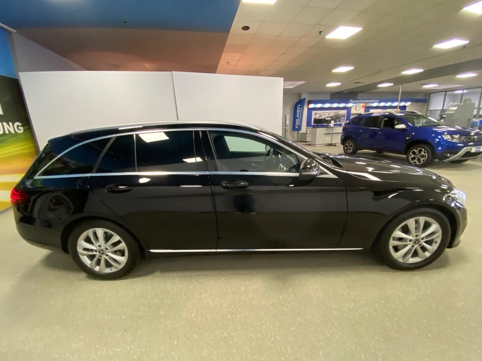 Fahrzeugabbildung Mercedes-Benz C 200 Mildhybrid+AVANTGARDE+Kamera+Navigation