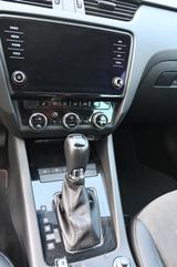 Volkswagen Golf 1.5 TGI DSG Life Variant Life - mit CNG-Antrieb: Kombi