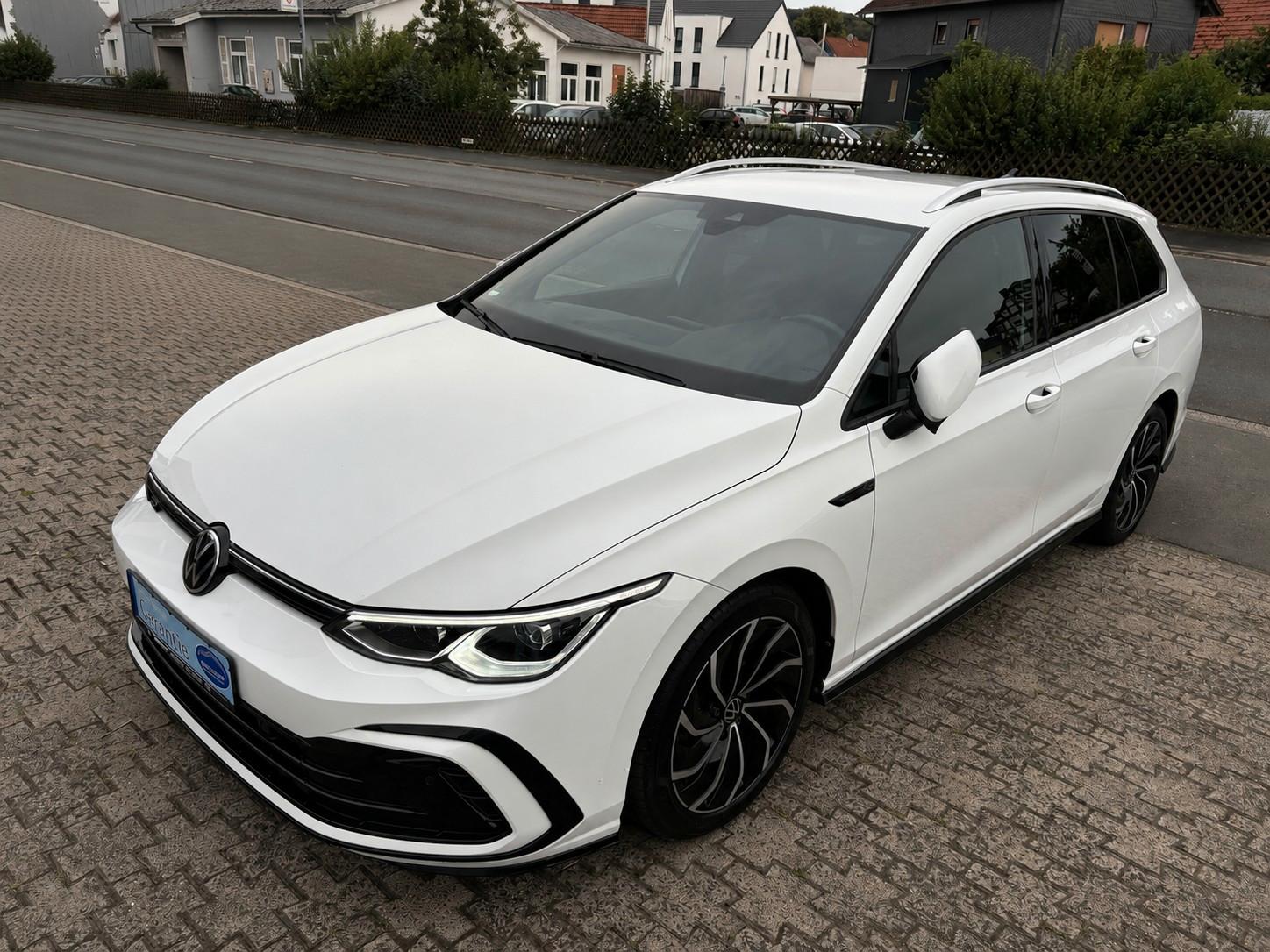 Volkswagen Golf VIII Variant 2.0 TDI R-line *LED*DSG*AHK*
