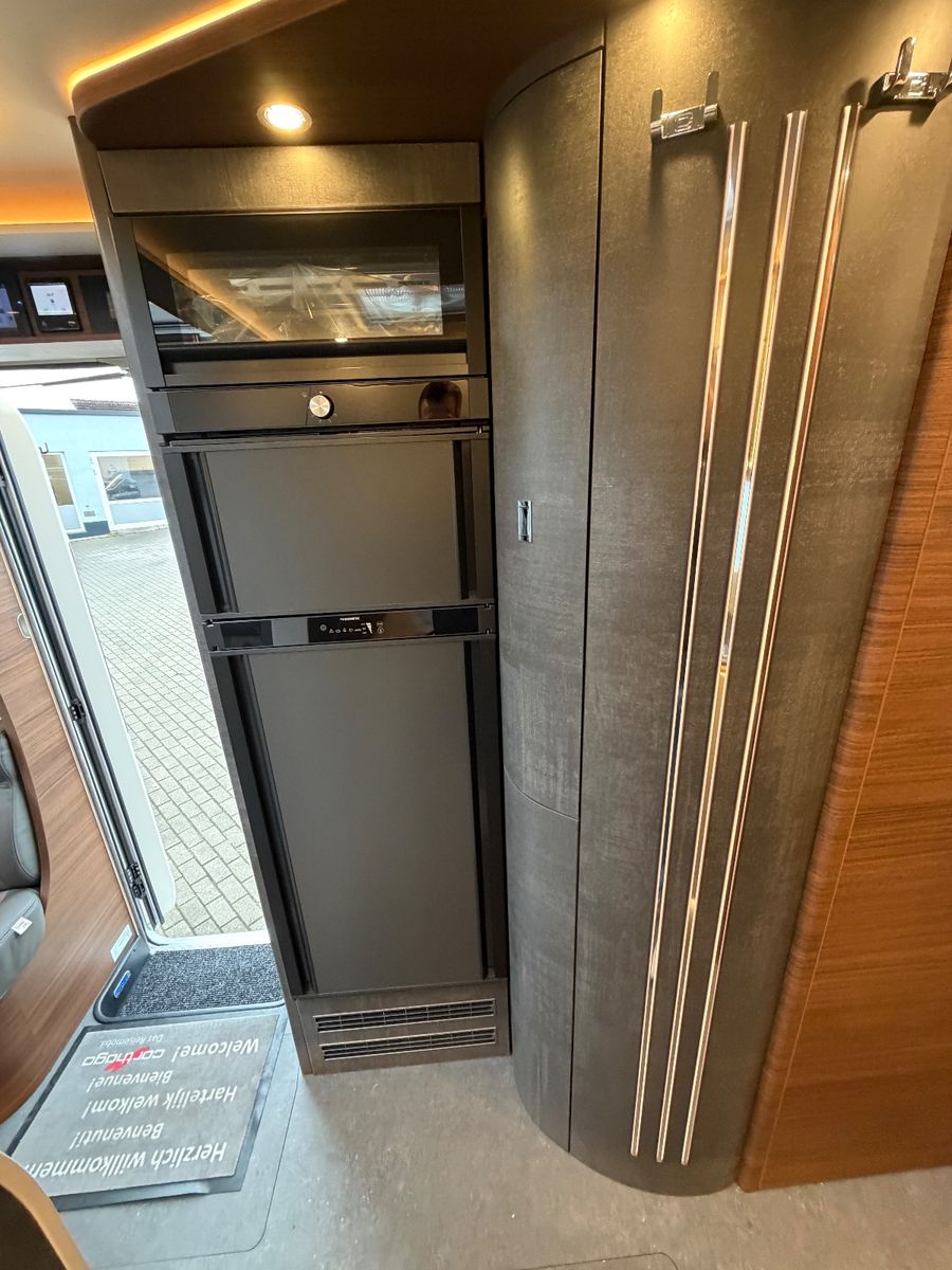 Fahrzeugabbildung Carthago chic c-line 4.9 LE MJ26 Cortina