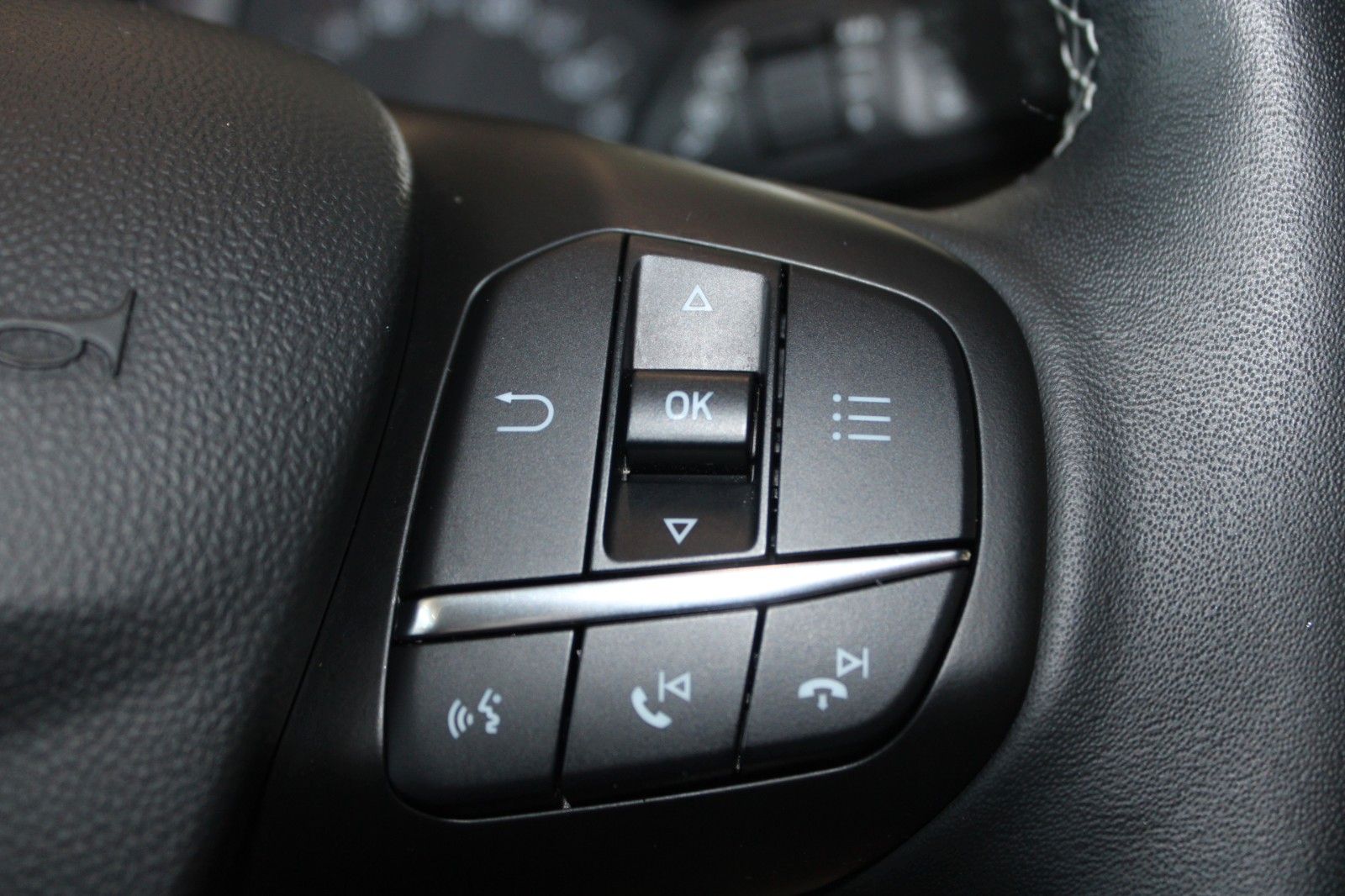 Fahrzeugabbildung Ford Fiesta 1,5 TDCi Cool & Connect 5-trg NAVI LED