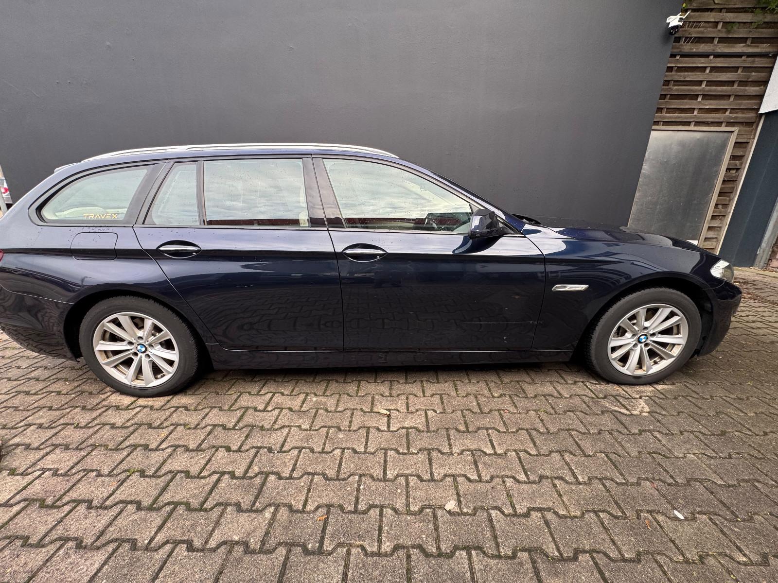 BMW 528 2013 — rear view