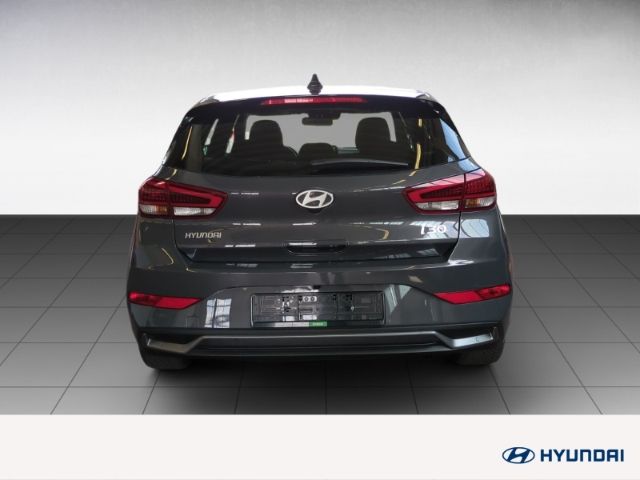 Fahrzeugabbildung Hyundai i30 FL 5-Türer (MY25) 1.0 T-GDI (100 PS) 7-DCT 2