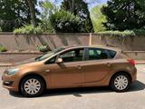Opel Astra J 5-trg. Selection - Opel Astra: Selection
