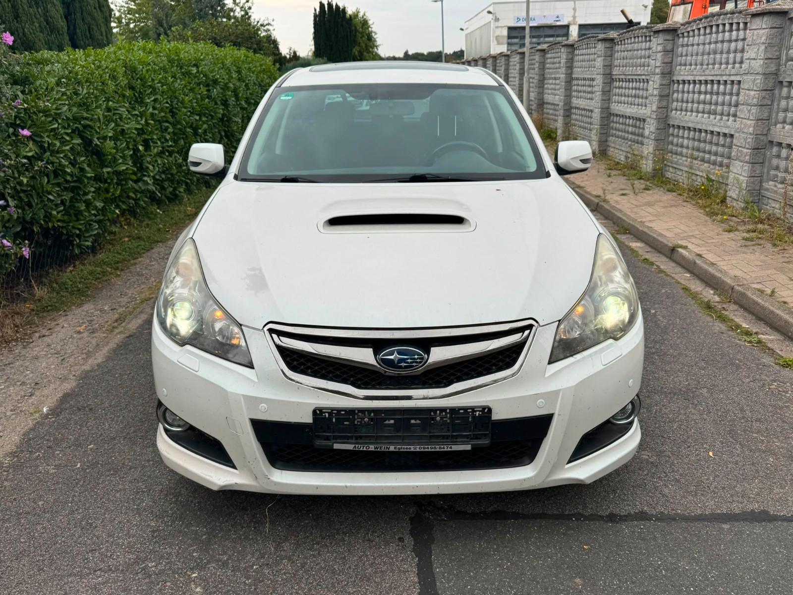 Subaru Legacy 2012 — interior