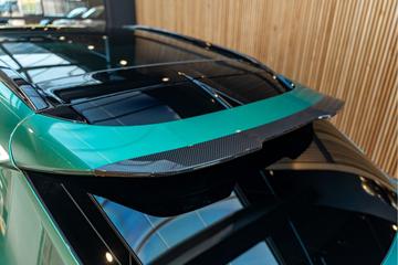 2022 Aston Martin DBX — миниатюра 19