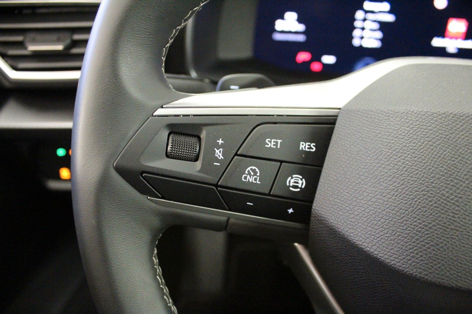 Fahrzeugabbildung SEAT Leon Sportstourer 1.5 Style DSG Automatik