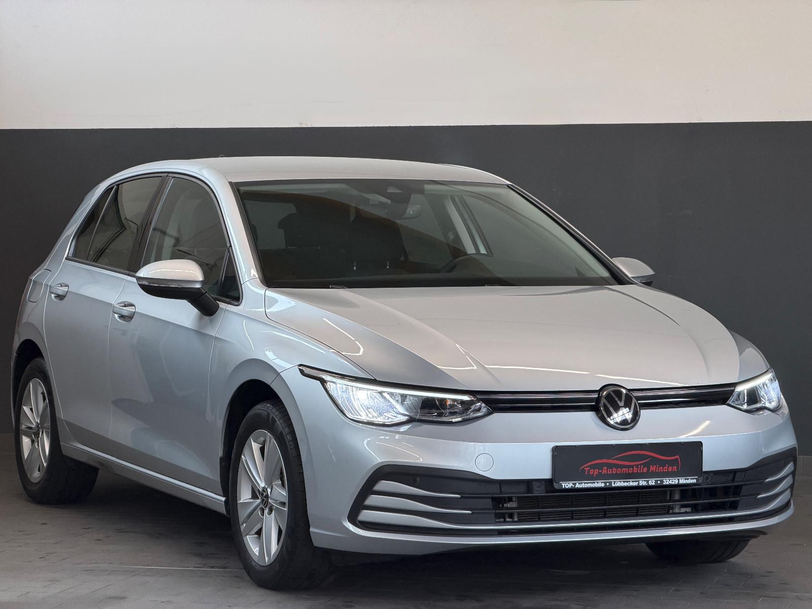 Volkswagen Golf 2.0 TDI Life/KAMERA/PDC/LED/ACC/NAVI/1.Hand