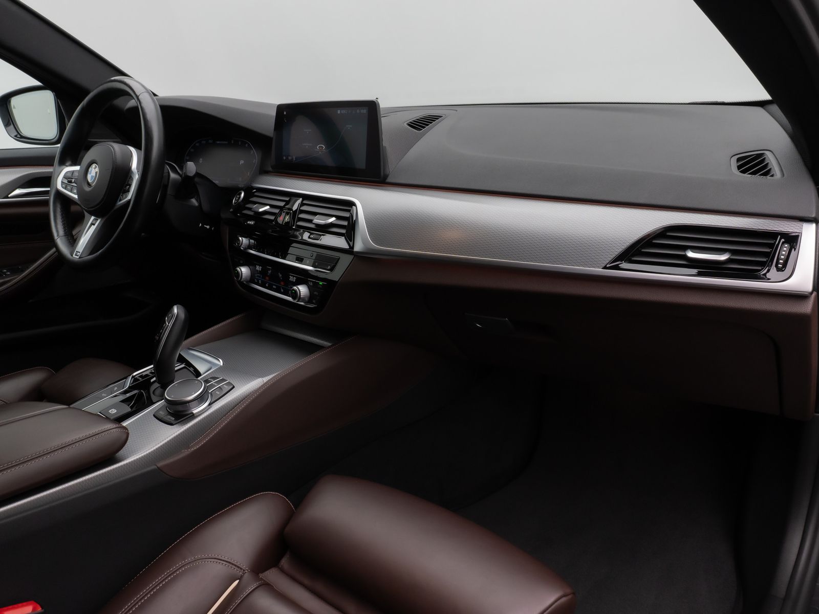 Fahrzeugabbildung BMW M550d xD Laser 360°HUD H/K AHK Komfort 20Zoll