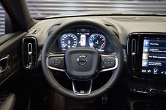 Fahrzeugabbildung Volvo XC40 R Design AWD 360° LED Memory Ambi h/k ACC
