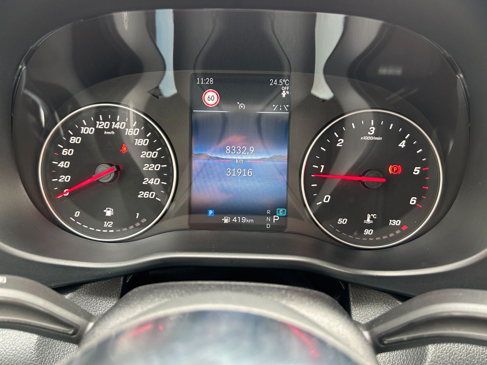 Fahrzeugabbildung Mercedes-Benz Vito 116 CDI 9G Tourer Select MULTIBEAM AHK2,5