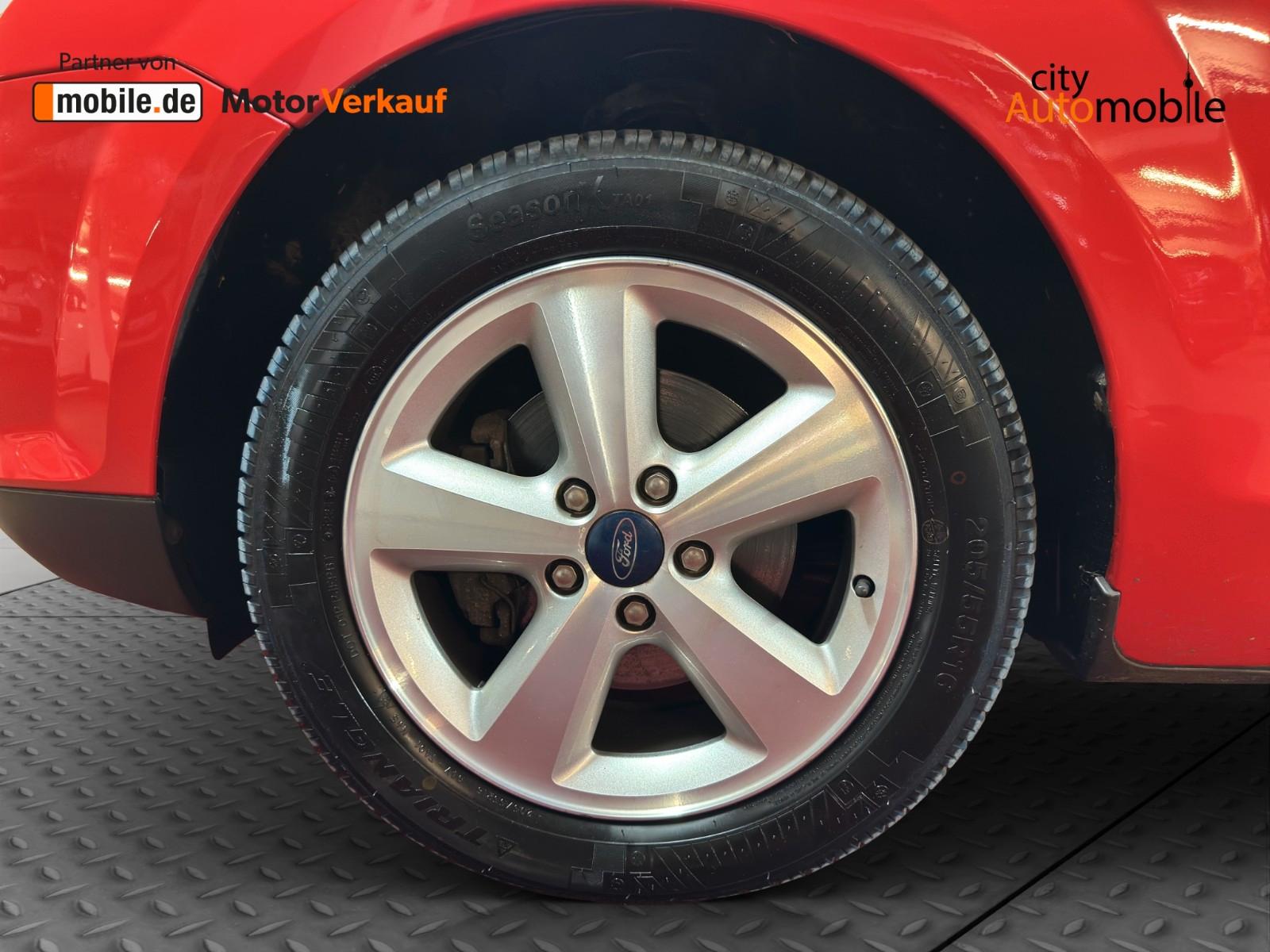Ford Focus 2006 — photo 20