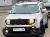 Jeep Renegade Longitude FWD Night Eagle - silberne Jeep Renegade