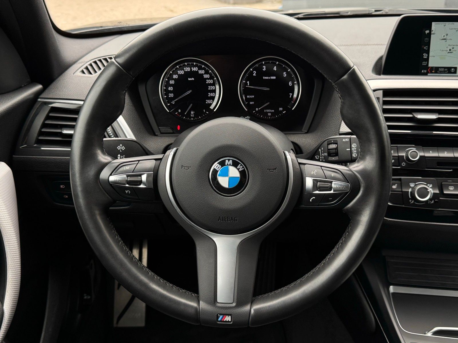 Fahrzeugabbildung BMW 120i Edition M Sport Shadow Leder Temp. SHZ PDC