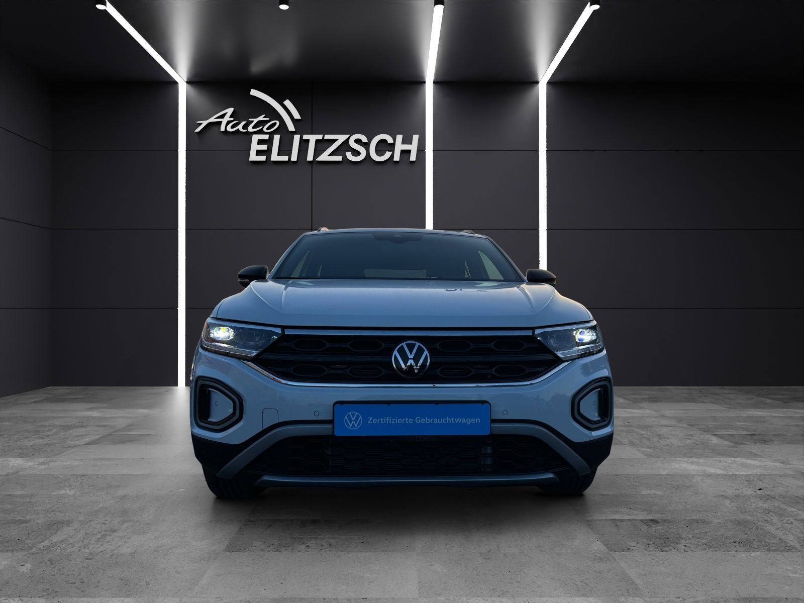 Fahrzeugabbildung Volkswagen T-Roc Goal TSI DSG LED+ ACC SH RearView Ambiente