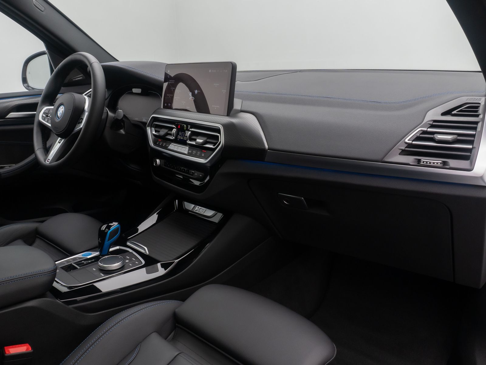 Fahrzeugabbildung BMW iX3 Impressive ACC 360°HUD AHK DAB Panorama H/K