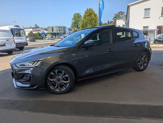 Ford Focus ST-Line X*PANO*Park-Assist*RFK*Winter-P.