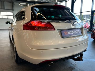 Opel Insignia A Sports Tourer Sport 4x4 *Xenon*1Hand*