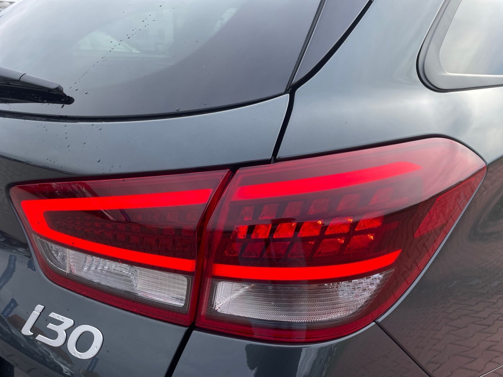 Fahrzeugabbildung Hyundai i30 Kombi 7-DCT 1.0 T-GDI Advantage LED Navi