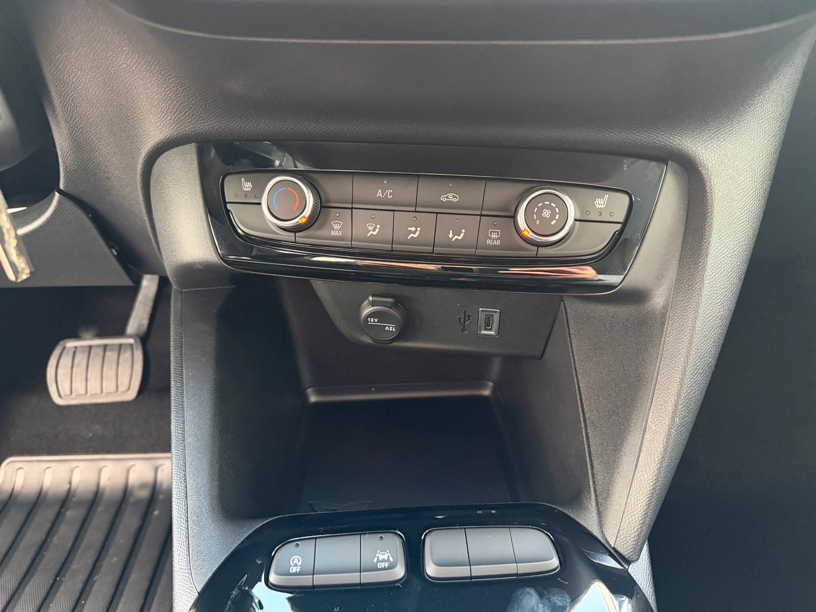 Fahrzeugabbildung Opel Corsa F Edition 110PS Hybrid Automatik/LED!