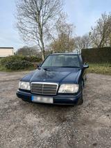 Mercedes-Benz W124 E220 Kombi  Top Zustan... - Mercedes-Benz E 220 mit Benzin-Antrieb: Kombi