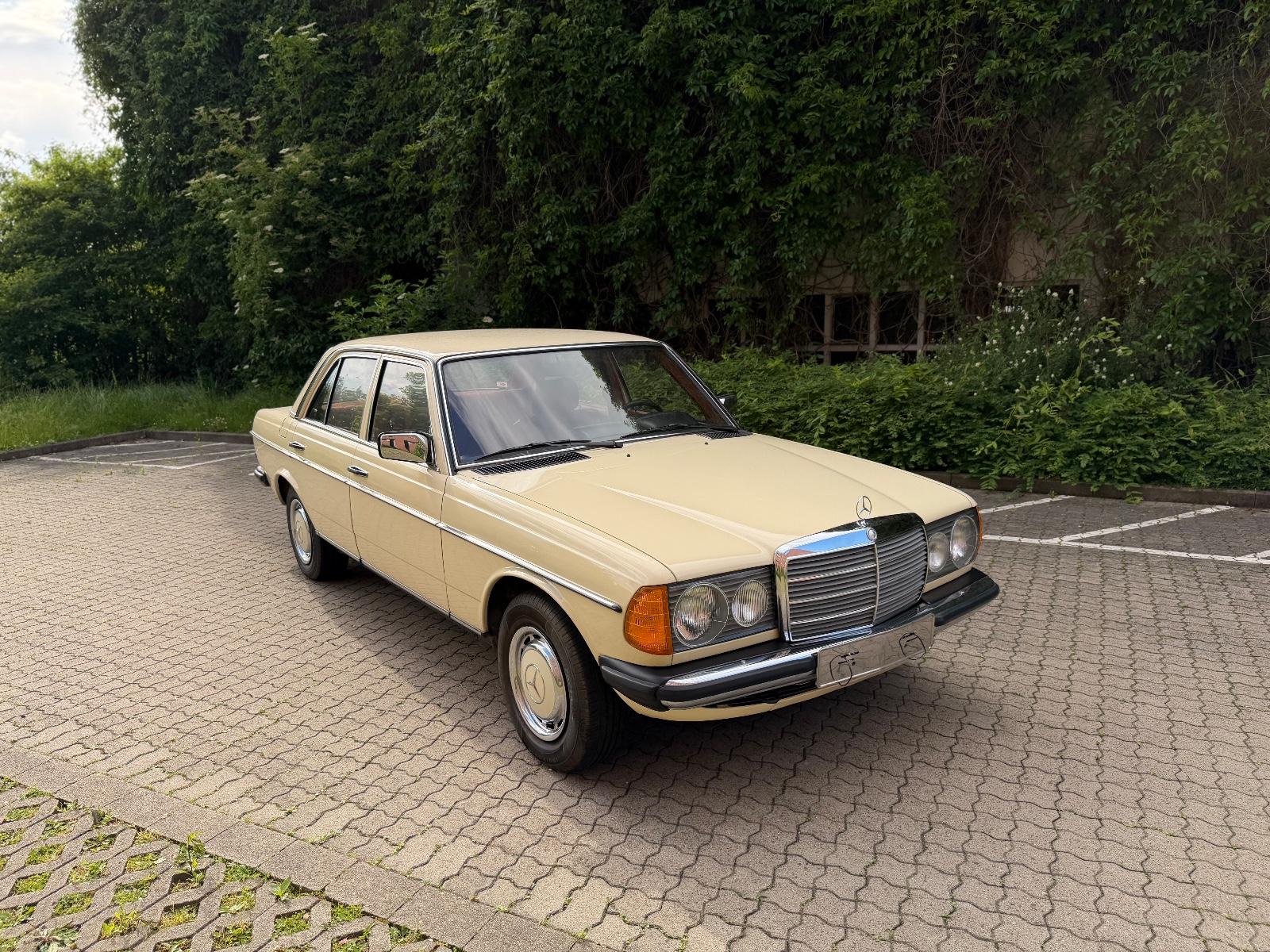 Mercedes-Benz 200 D w123, Taxi-Ausführung! Oldtimer