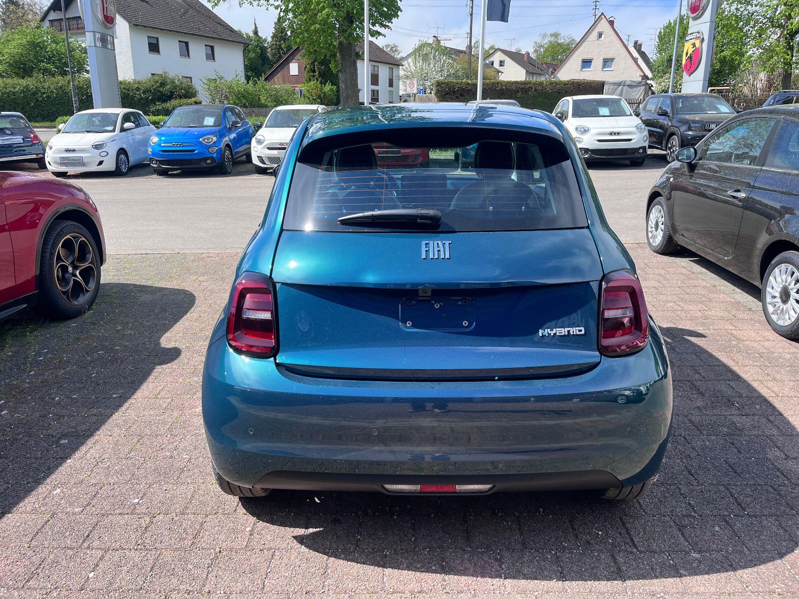 Fahrzeugabbildung Fiat 500 1.0 Hybrid FireFly 48 kW Icon