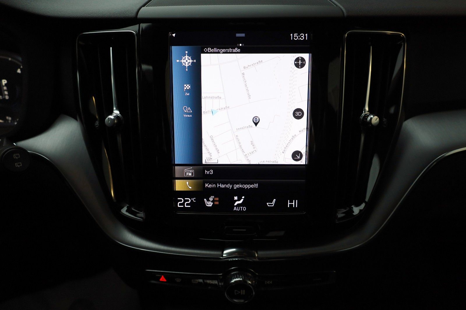 Fahrzeugabbildung Volvo XC60 D4 Momentum Pro,Leder,Navi,LED,SH