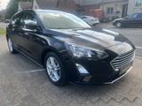 Ford Focus Lim. Cool & Connect/1.HD/KAMERA/NAVI.Tempo - Ford: Schwarz, Ka
