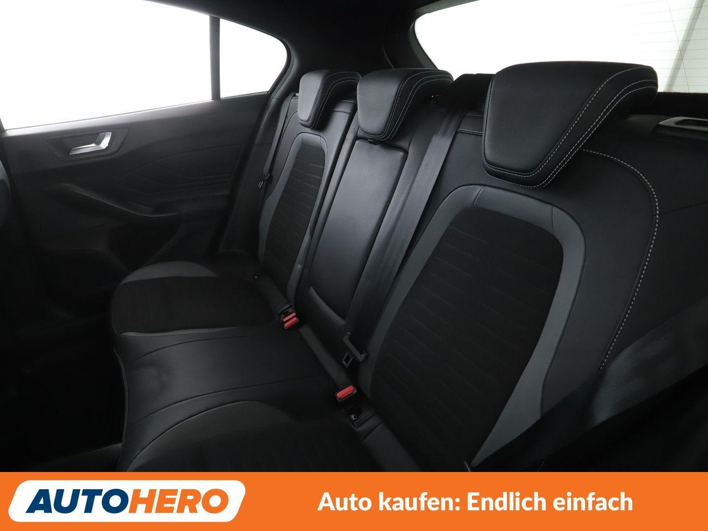 Ford Focus 2.3 EcoBoost ST *NAVI*LED*ACC*PDC*SHZ*LHZ*