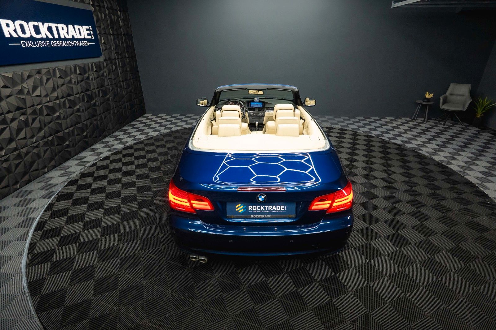Fahrzeugabbildung BMW 330d Cabrio Sport Edition *Bi-Xenon*H&K*Memory*