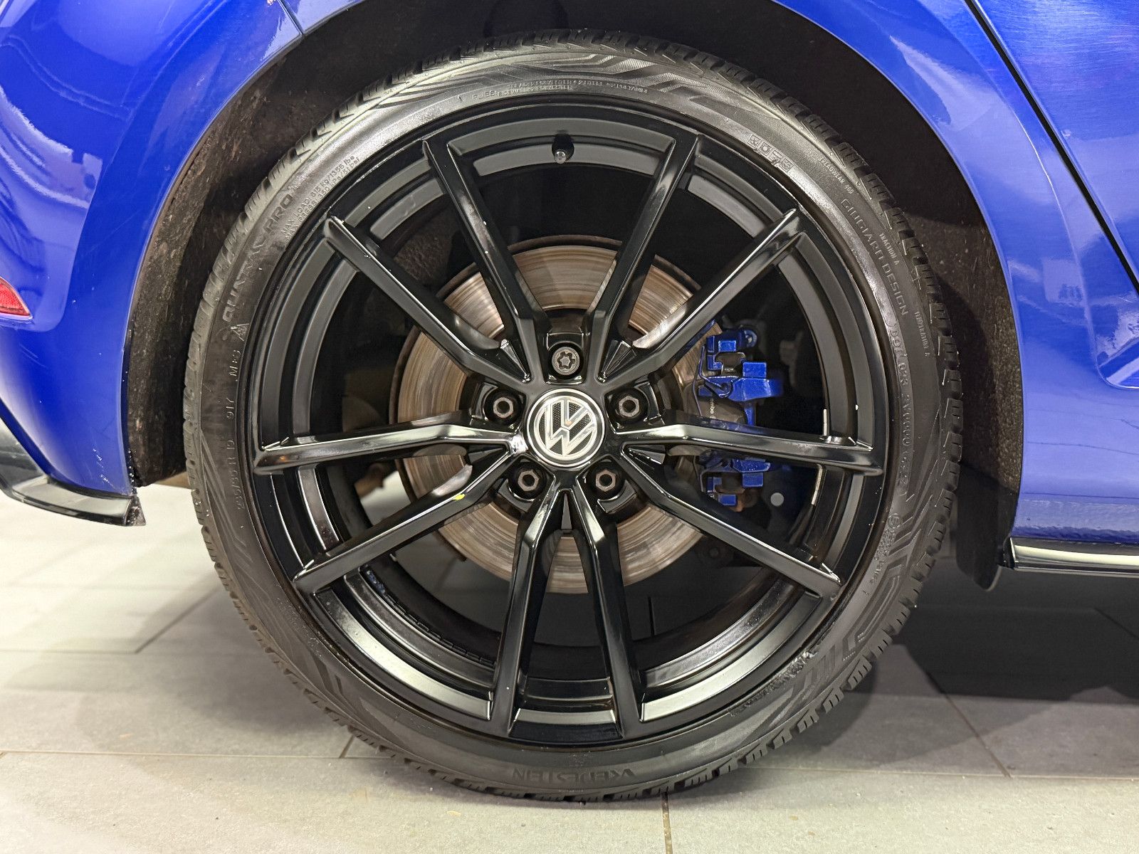 Fahrzeugabbildung Volkswagen Golf VII R 4Motion |REMUS|PANO|LEDER